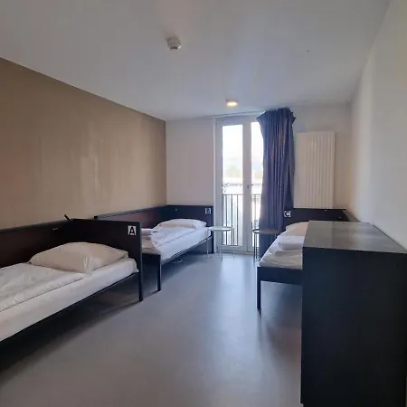 Hostel Ar *