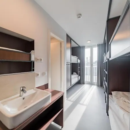 Ar Hostal *