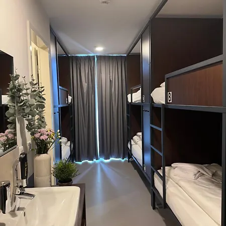 Ar Hostal *