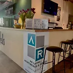 Ar אכסניה *